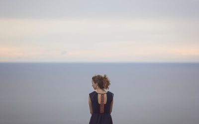 Comment vivre heureux seul : une approche psychologique moderne