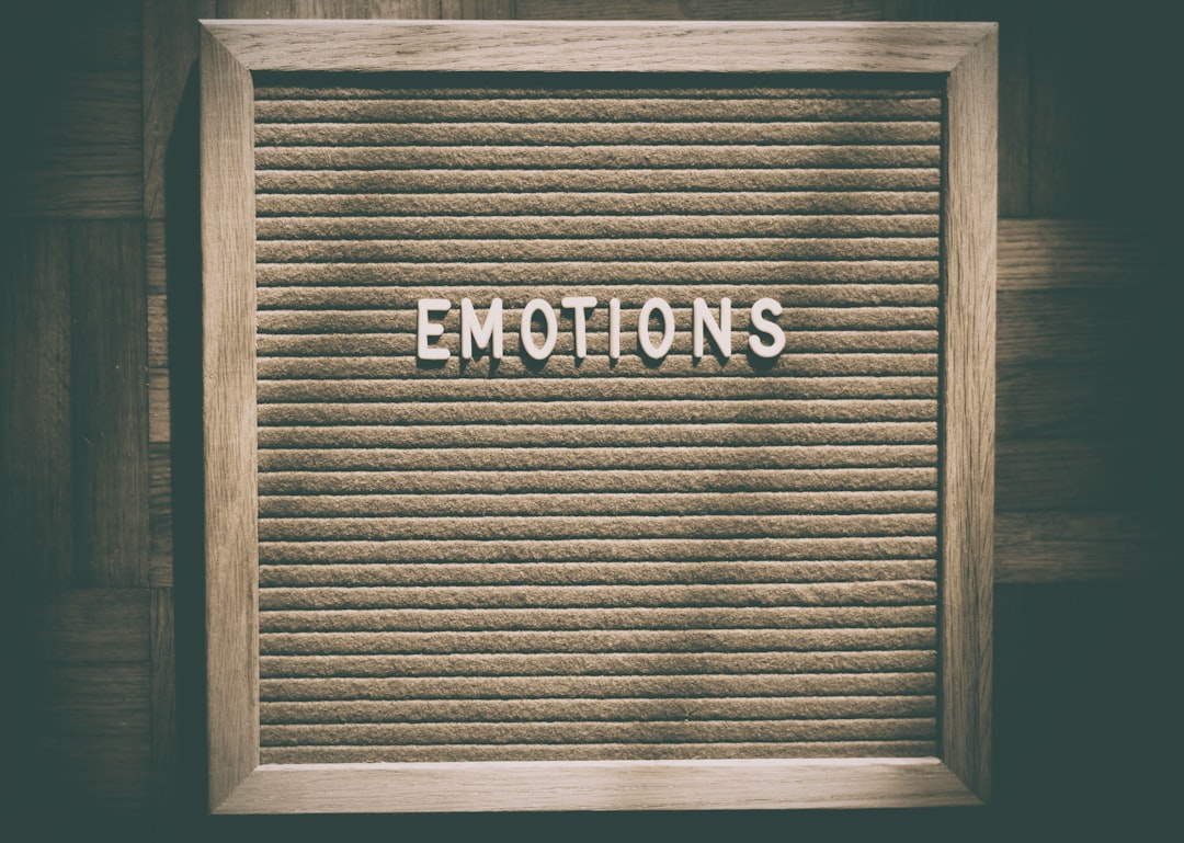 comprendre-l-int-rieur-des-personnes-aux-motions-fluctuantes-1761298151966